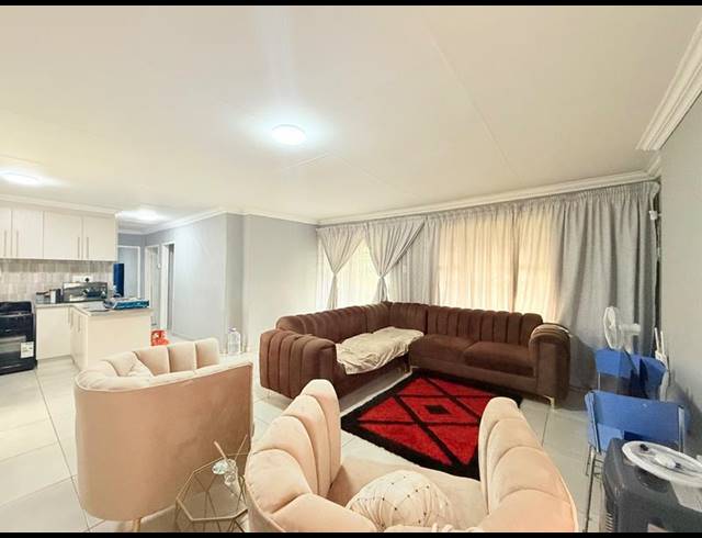 3 BEDROOM HOUSE FOR SALE IN VANDERBIJLPARK CW 6